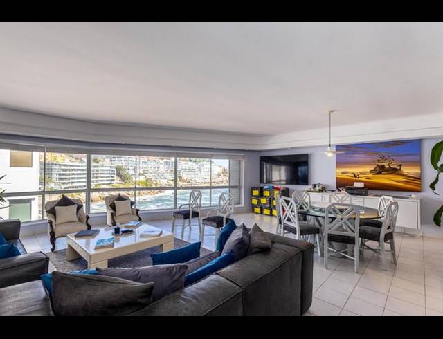 3 BEDROOM APARTMENT FOR SALE IN BANTRY BAY